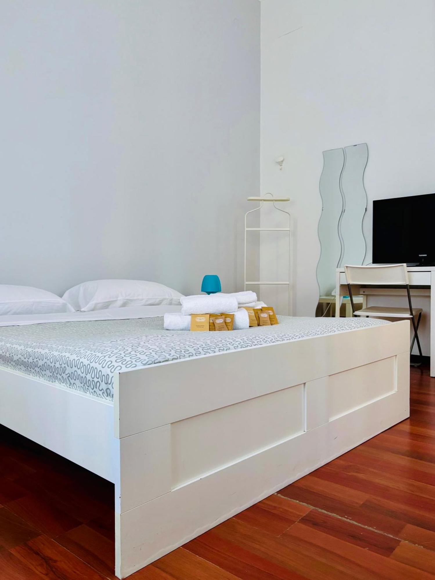 פלרמו Castelnuovo Rooms #Politeama מראה חיצוני תמונה